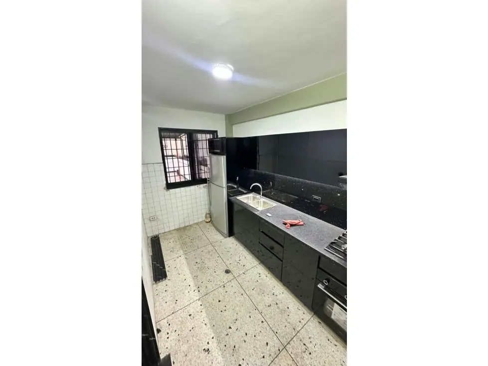 Edificio en venta 850m², 5ta Av de Pérez Bonalde - 14