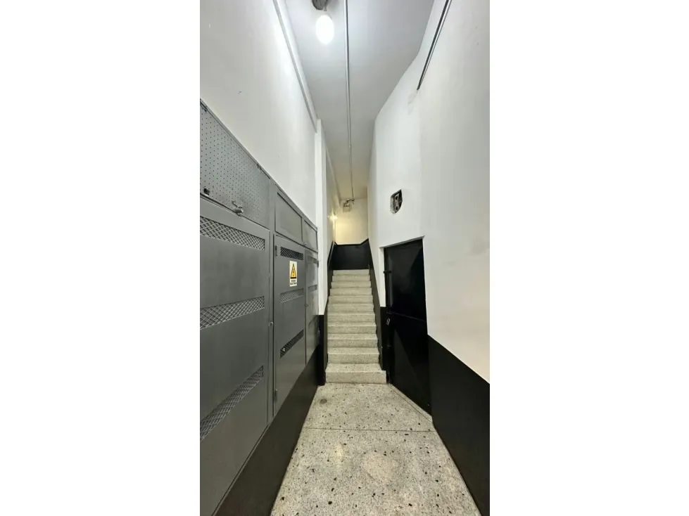 Edificio en venta 850m², 5ta Av de Pérez Bonalde - 6