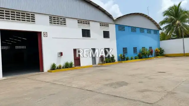 EN VENTA GALPON INDUSTRIAL 1.180 MT2 ZONA INDUSTRIAL LOS MONTONES BARCELONA