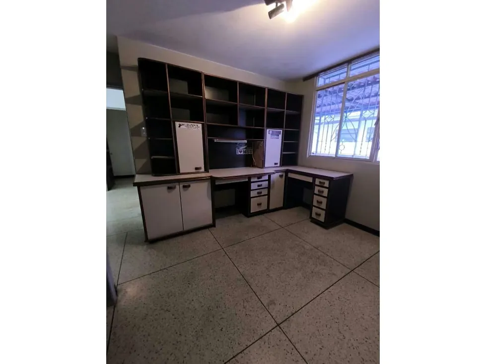 Vendo casa en calle cerrada 199m2 California Norte 8132 - 25
