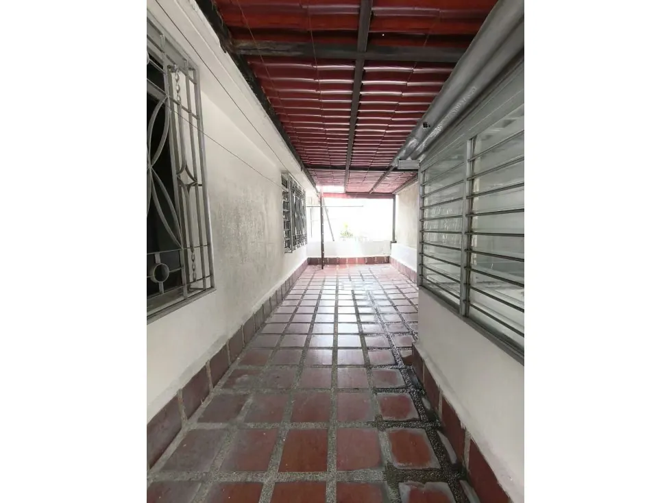 Vendo casa en calle cerrada 199m2 California Norte 8132 - 30
