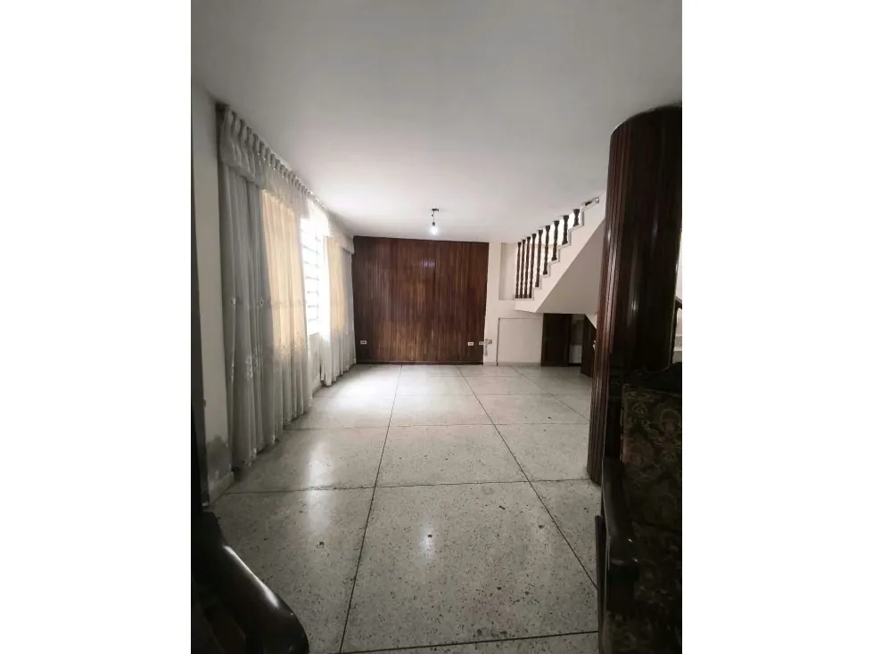 Vendo casa en calle cerrada 199m2 California Norte 8132 - 10