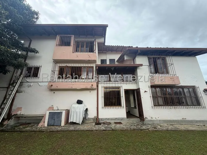 Casa (Multipes Niveles) en Venta en Prados del Este, Distrito Metropolitano - 11