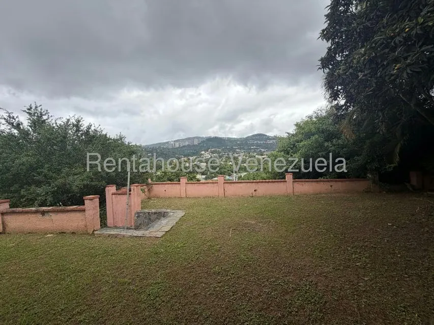 Casa (Multipes Niveles) en Venta en Prados del Este, Distrito Metropolitano - 13