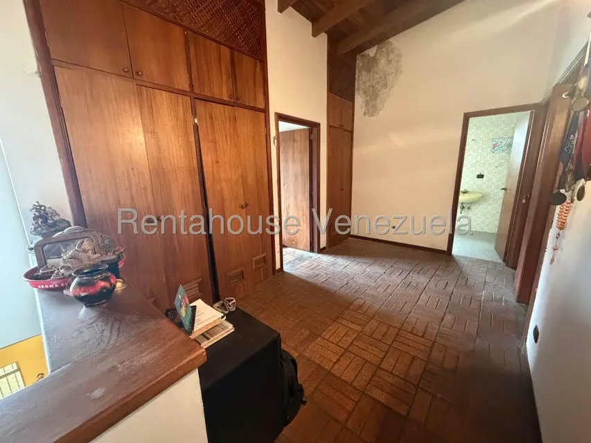 Casa (Multipes Niveles) en Venta en Prados del Este, Distrito Metropolitano - 29
