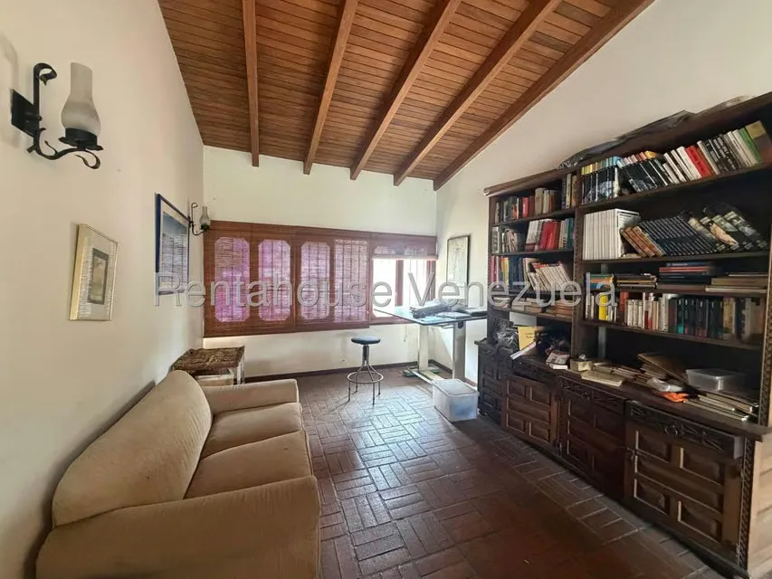 Casa (Multipes Niveles) en Venta en Prados del Este, Distrito Metropolitano - 30