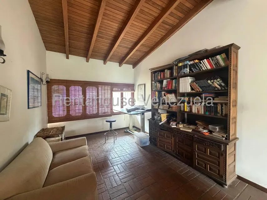 Casa (Multipes Niveles) en Venta en Prados del Este, Distrito Metropolitano - 31