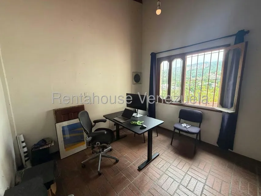 Casa (Multipes Niveles) en Venta en Prados del Este, Distrito Metropolitano - 41