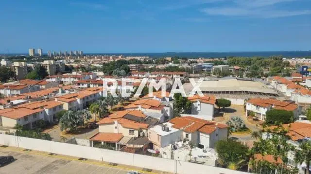 En Alquiler Apartamento ubicado Conjunto Residencial Lago Country III - 2