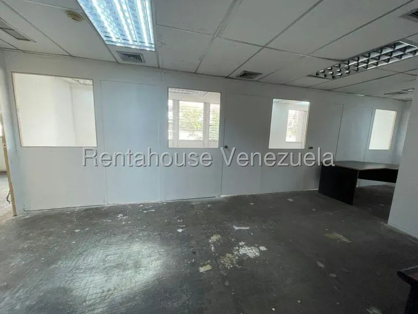 Oficina en Alquiler en El Rosal, Distrito Metropolitano - 11