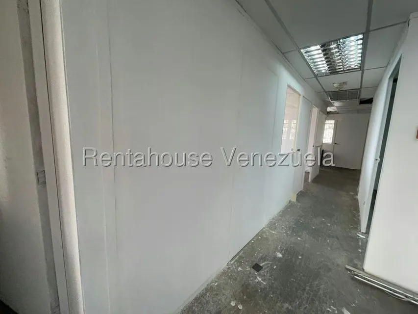 Oficina en Alquiler en El Rosal, Distrito Metropolitano - 10