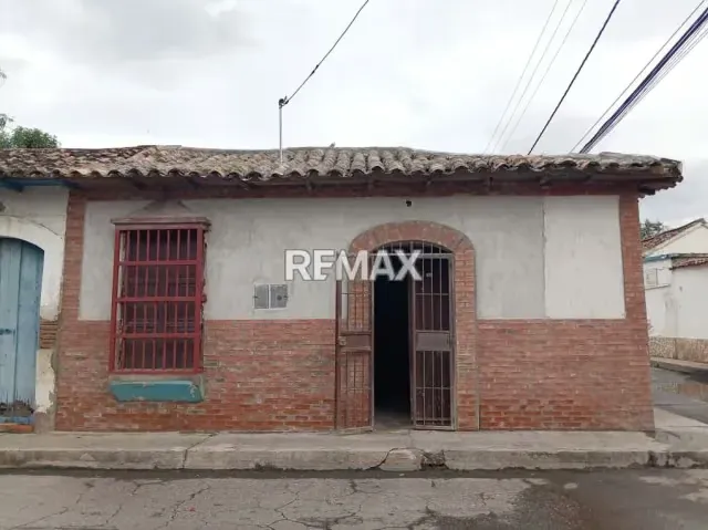 VENDO CASA COMERCIAL EN QUIBOR - 3