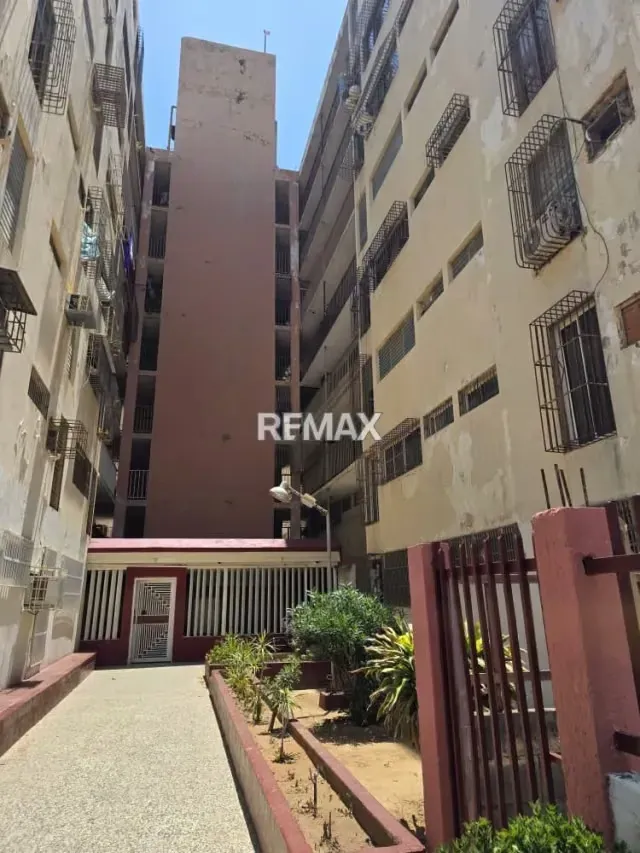 APARTAMENTO EN VENTA EN EL CONJUNTO RESIDENCIAL LAGO AZUL - 3
