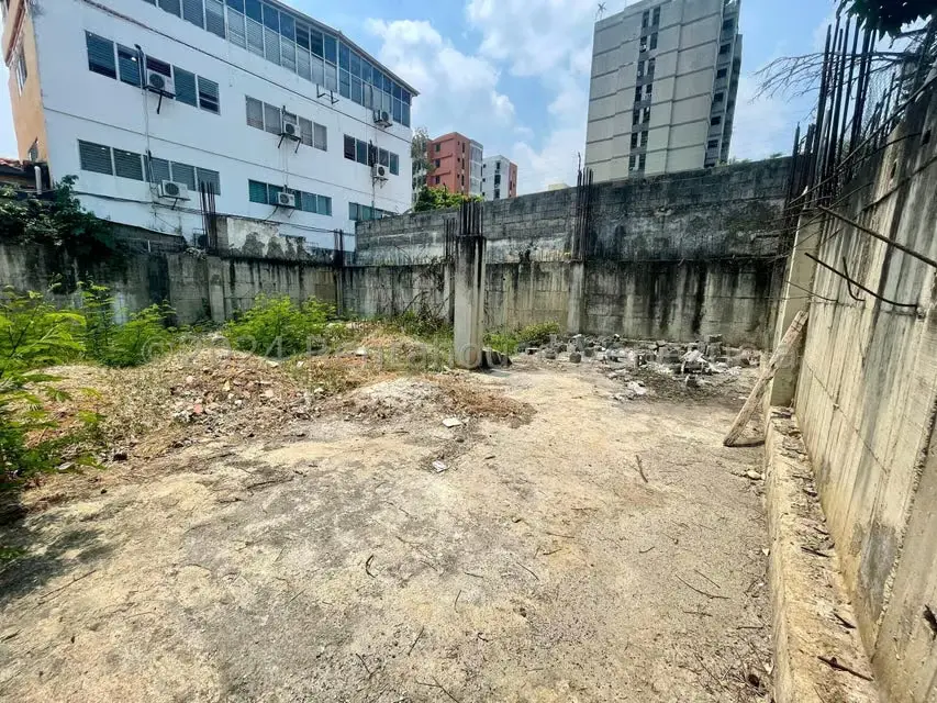 Terreno (Comercial) en Venta en Zona Este, Lara - 11