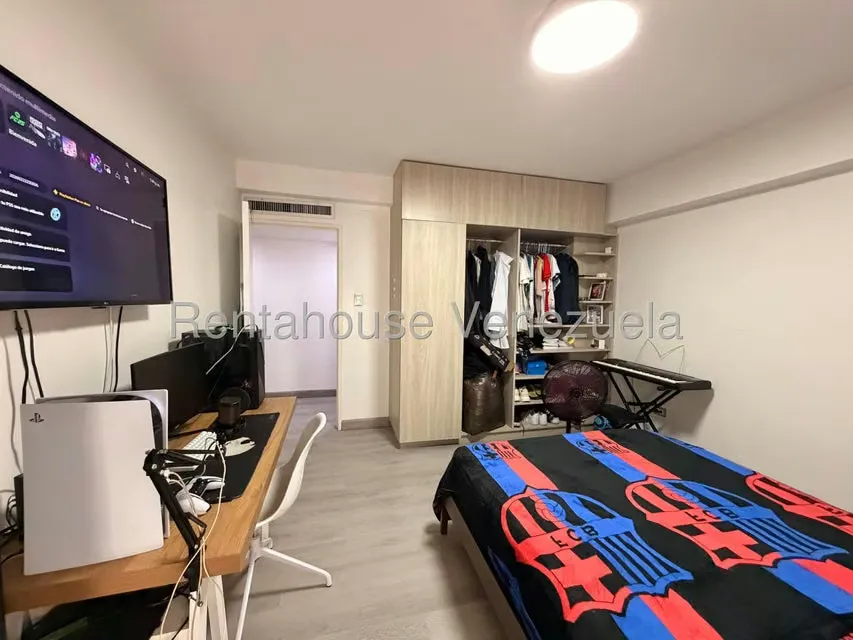 Apartamento (1 Nivel) en Venta en Campo Alegre, Distrito Metropolitano - 17