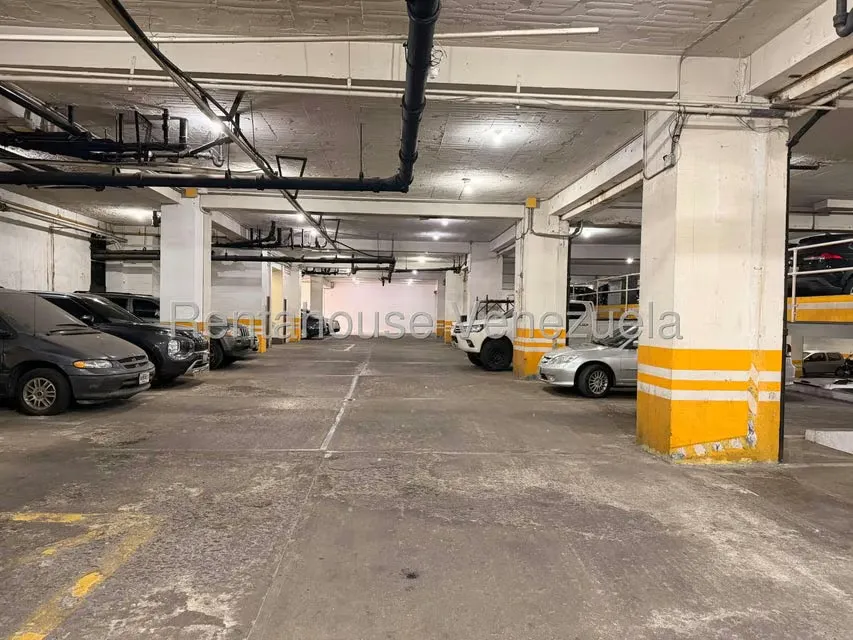 Apartamento (1 Nivel) en Venta en Campo Alegre, Distrito Metropolitano - 21