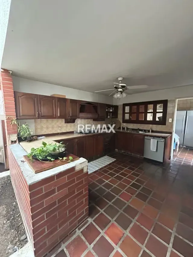 Venta casa en la urbanización PREBO III - 13