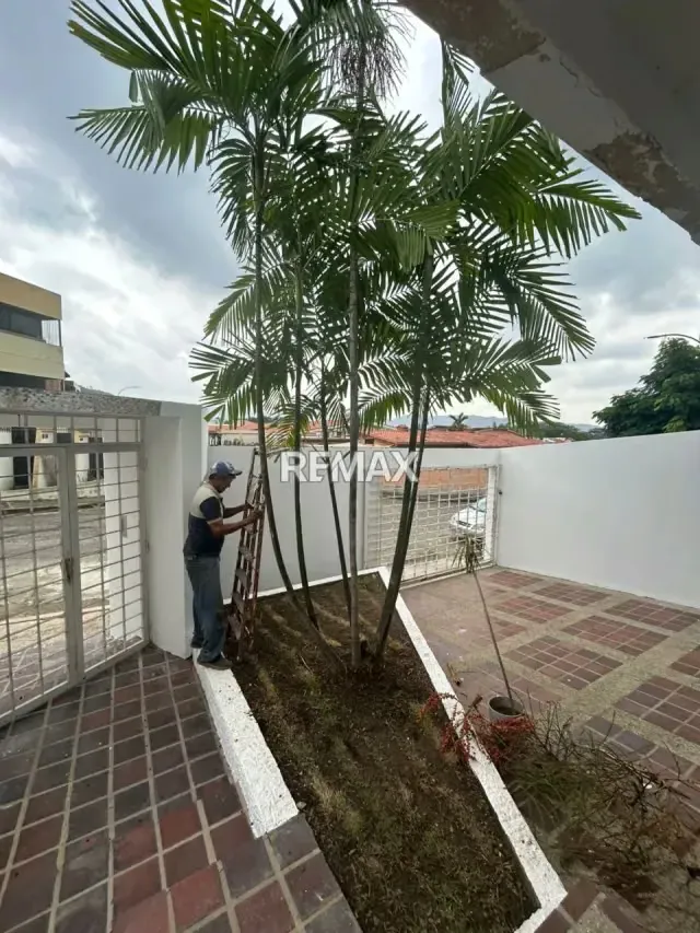 Venta casa en la urbanización PREBO III - 4