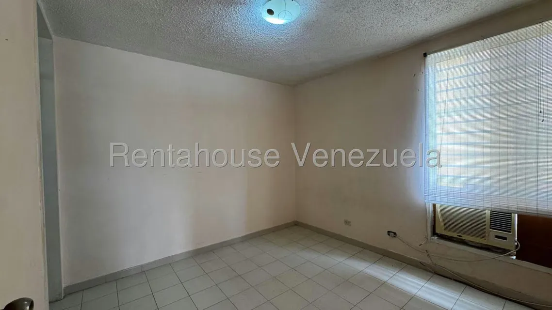 Apartamento (1 Nivel) en Venta en La Montaña, Aragua - 16