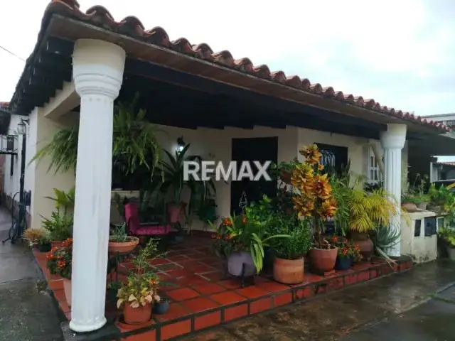 EN VENTA CASA EN URB PRADOS DEL NORTE, PALMA REAL. MATURÍN-MONAGAS