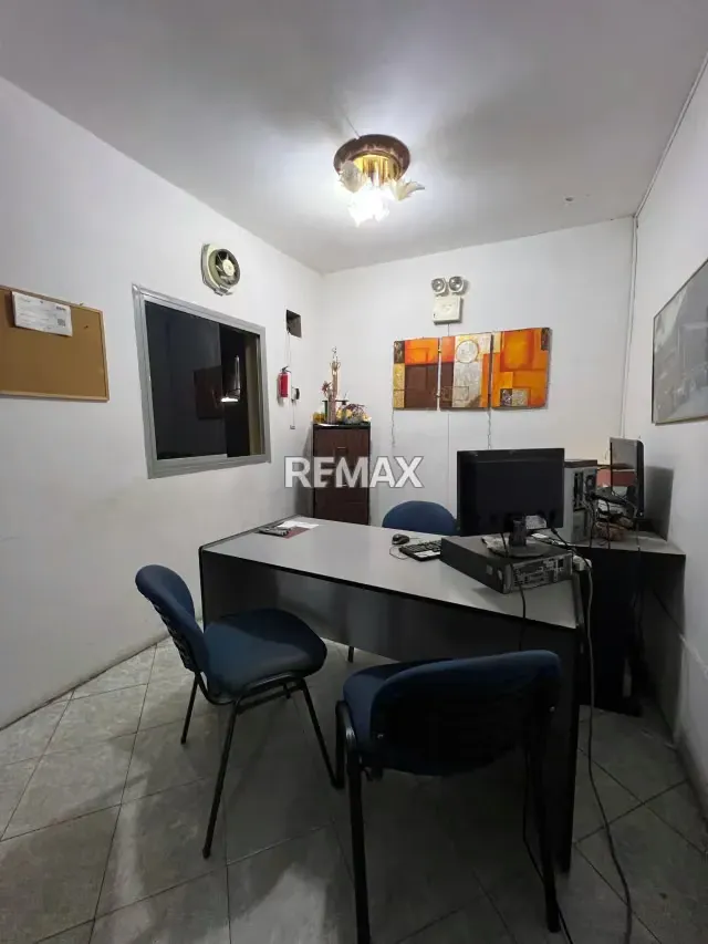 VENDO LOCAL COMERCIAL TIPO GALPÓN EN SATA ROSA - 7