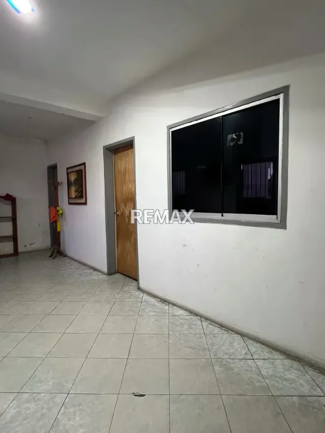 VENDO LOCAL COMERCIAL TIPO GALPÓN EN SATA ROSA - 8