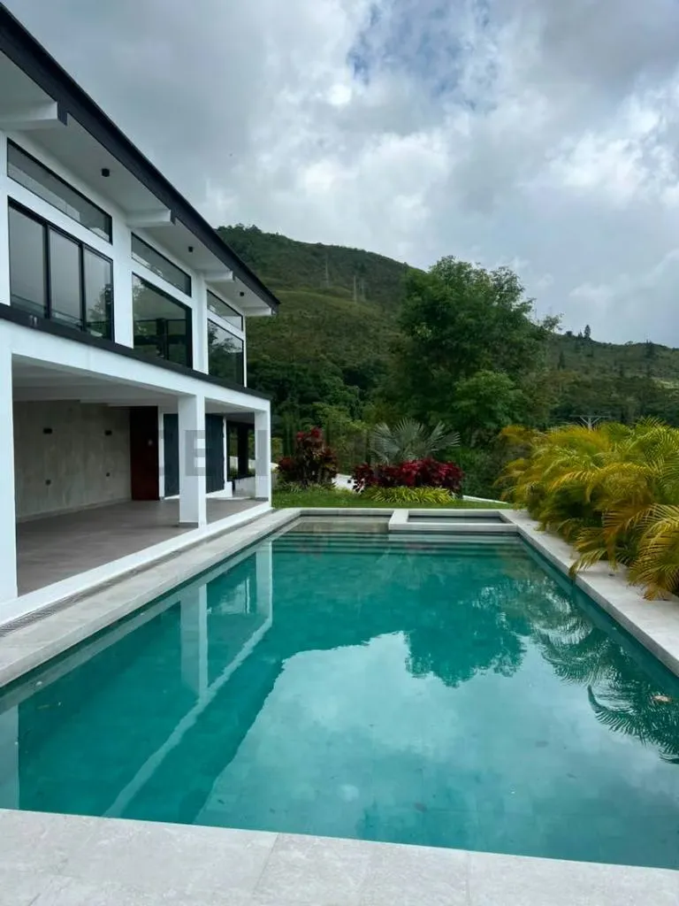 Venta Casa de lujo en Poligono de Tiro Urb Piedra del Jurungo - 4