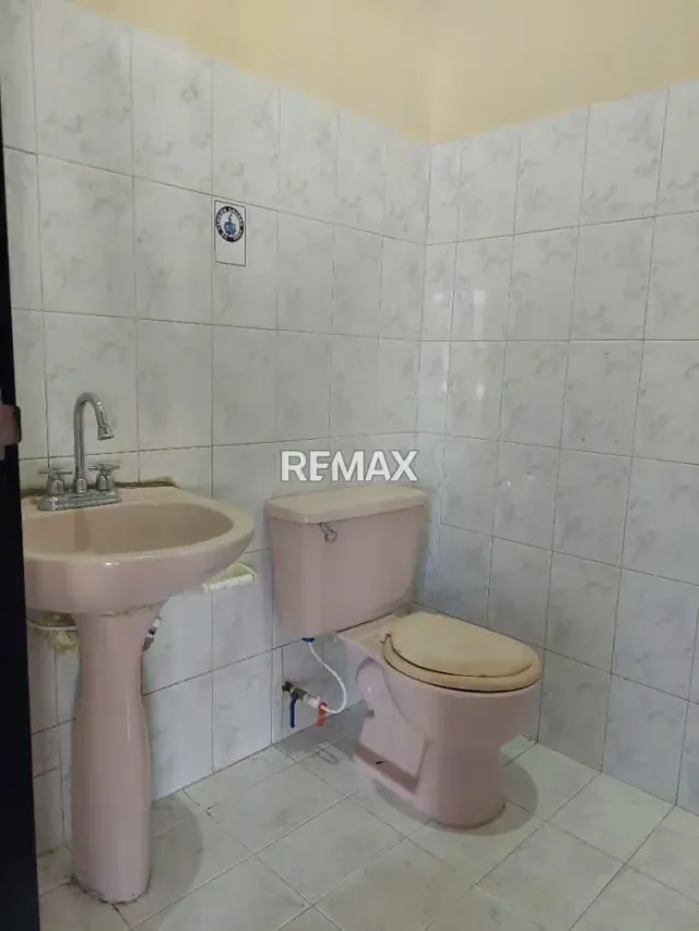 Excelente Oportunidad Comercial: Local en Alquiler – Av. Ollervides, Puerta Maraven. - 7