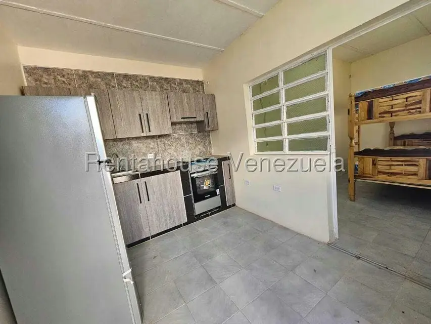 Apartamento (1 Nivel) en Alquiler en Centro, Falcon - 2