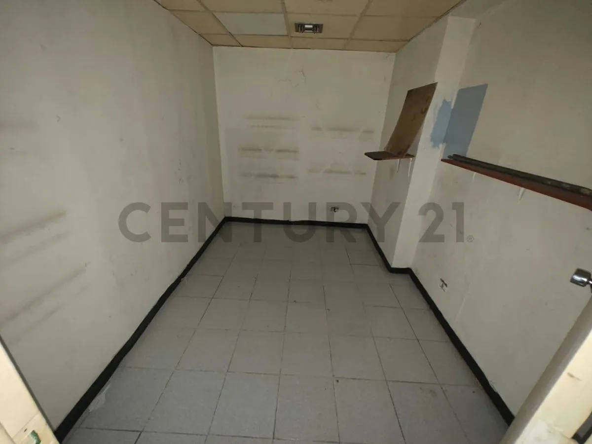 Venta de Local Comercial en Calle El Metro de Chacao - 4