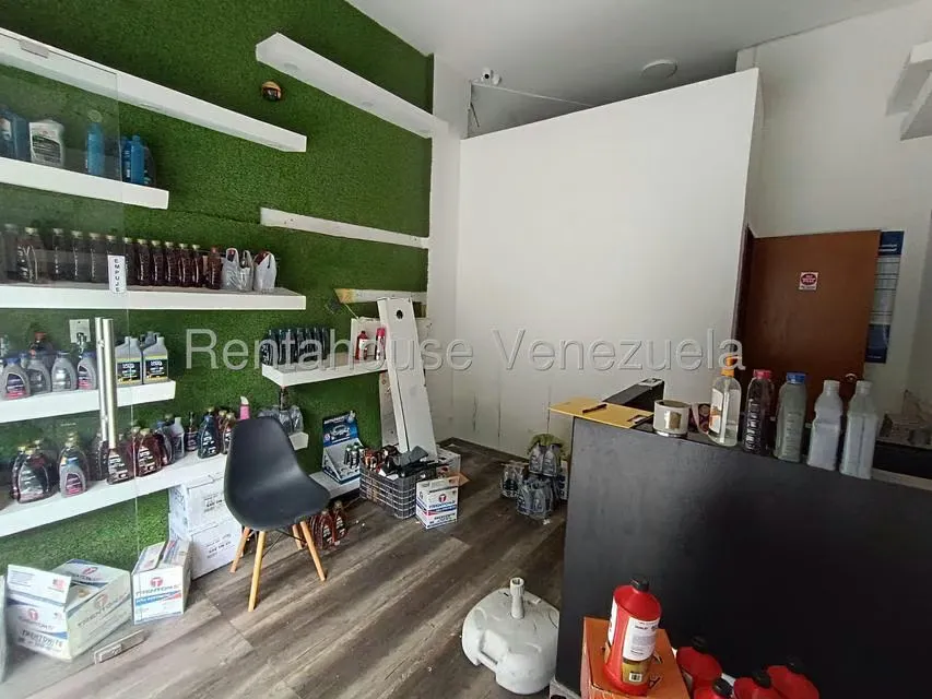 Local Comercial en Alquiler en Los Palos Grandes, Distrito Metropolitano - 3