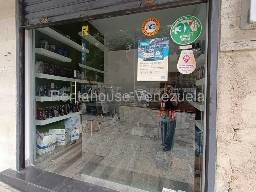 Local Comercial en Alquiler en Los Palos Grandes, Distrito Metropolitano - 4