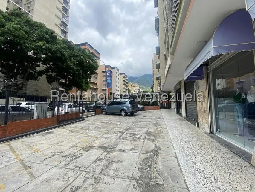 Local Comercial en Alquiler en Los Palos Grandes, Distrito Metropolitano - 5