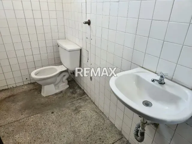 Se ALquila local en Los Aceitunos Avenida 69A entre calle 79 y 79D ( Detrás de la bomba de los aceitunos) - 2