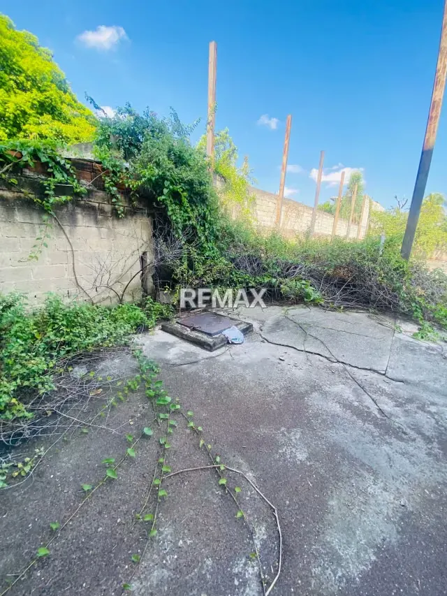 En Venta Edificio de 3 pisos en obra gris - 14