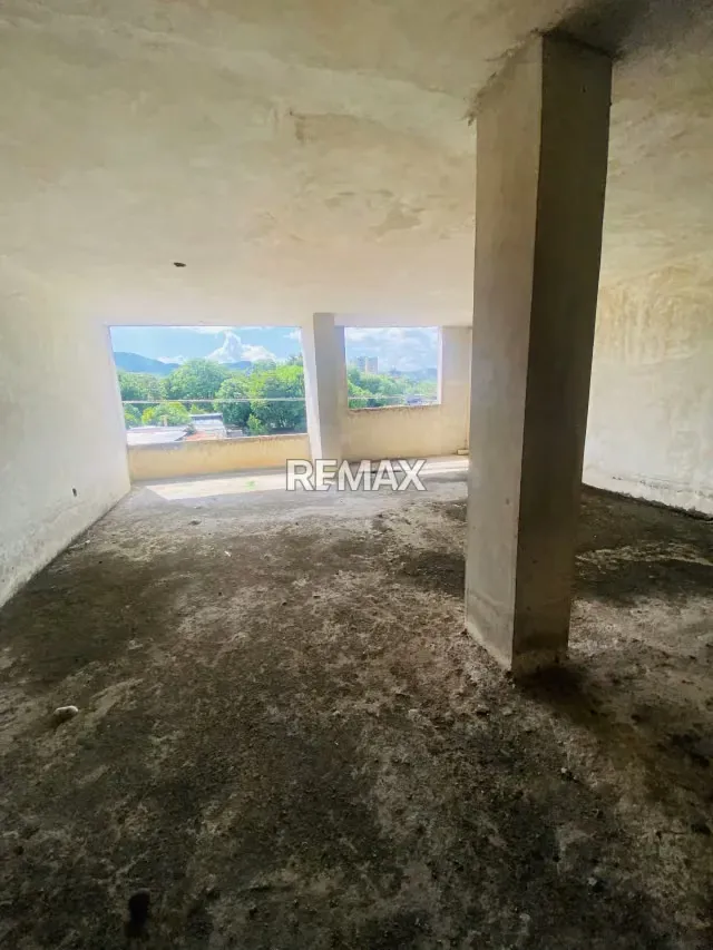 En Venta Edificio de 3 pisos en obra gris - 5