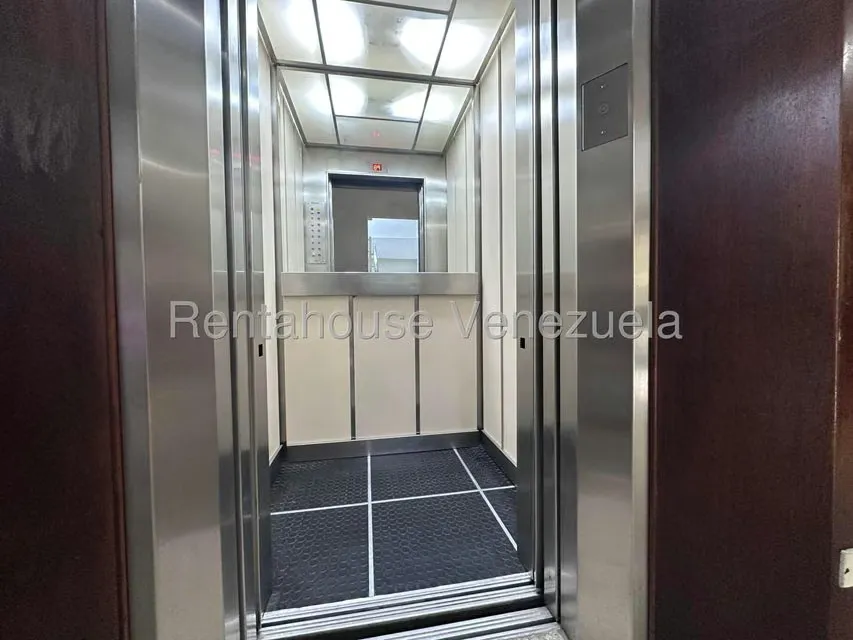 Apartamento (1 Nivel) en Venta en Los Samanes, Distrito Metropolitano - 35