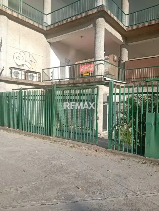 Extraordinario Local Comercial en Venta, 285,09 m2, C.C. Daymar, a pie de calle - 2