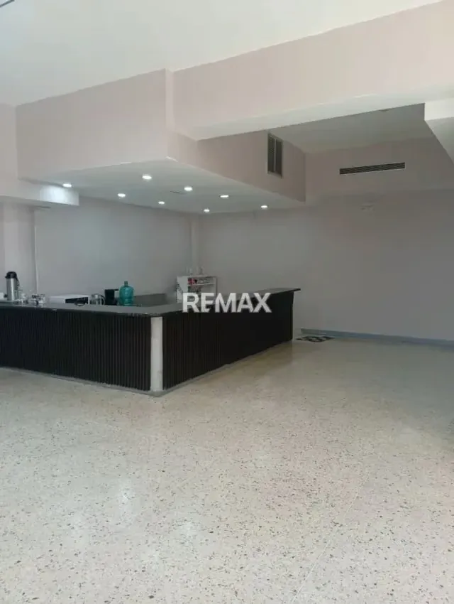Extraordinario Local Comercial en Venta, 285,09 m2, C.C. Daymar, a pie de calle - 4