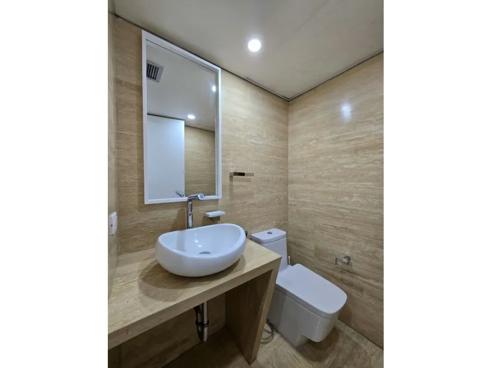 APARTAMENTO EN VENTA 215 M2- URB. CAMPO ALEGRE - 17