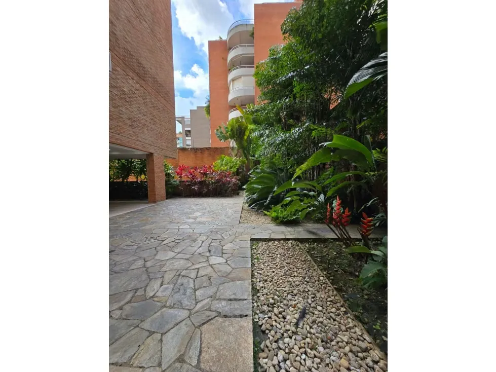 APARTAMENTO EN VENTA 215 M2- URB. CAMPO ALEGRE - 19