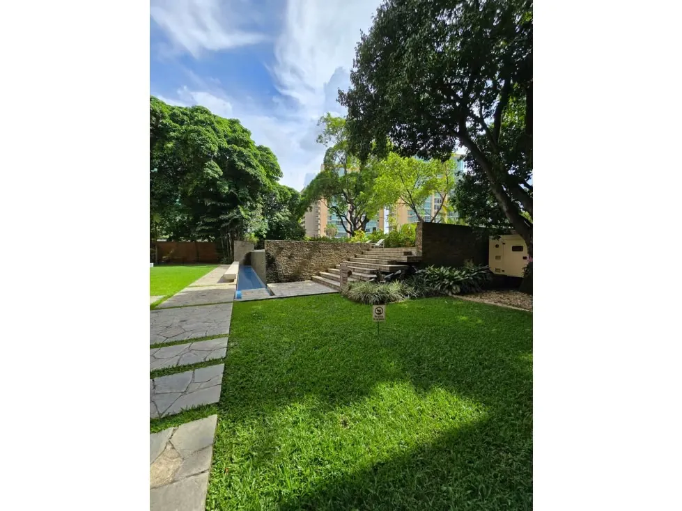 APARTAMENTO EN VENTA 215 M2- URB. CAMPO ALEGRE - 22