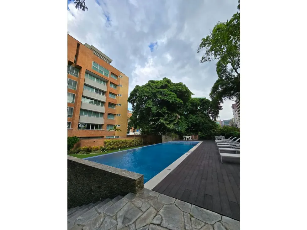 APARTAMENTO EN VENTA 215 M2- URB. CAMPO ALEGRE - 24