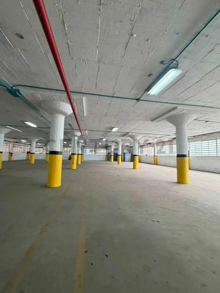 Excelente Planta Industrial de 1.537 m² en Ruiz Pineda, Caricuao - 24