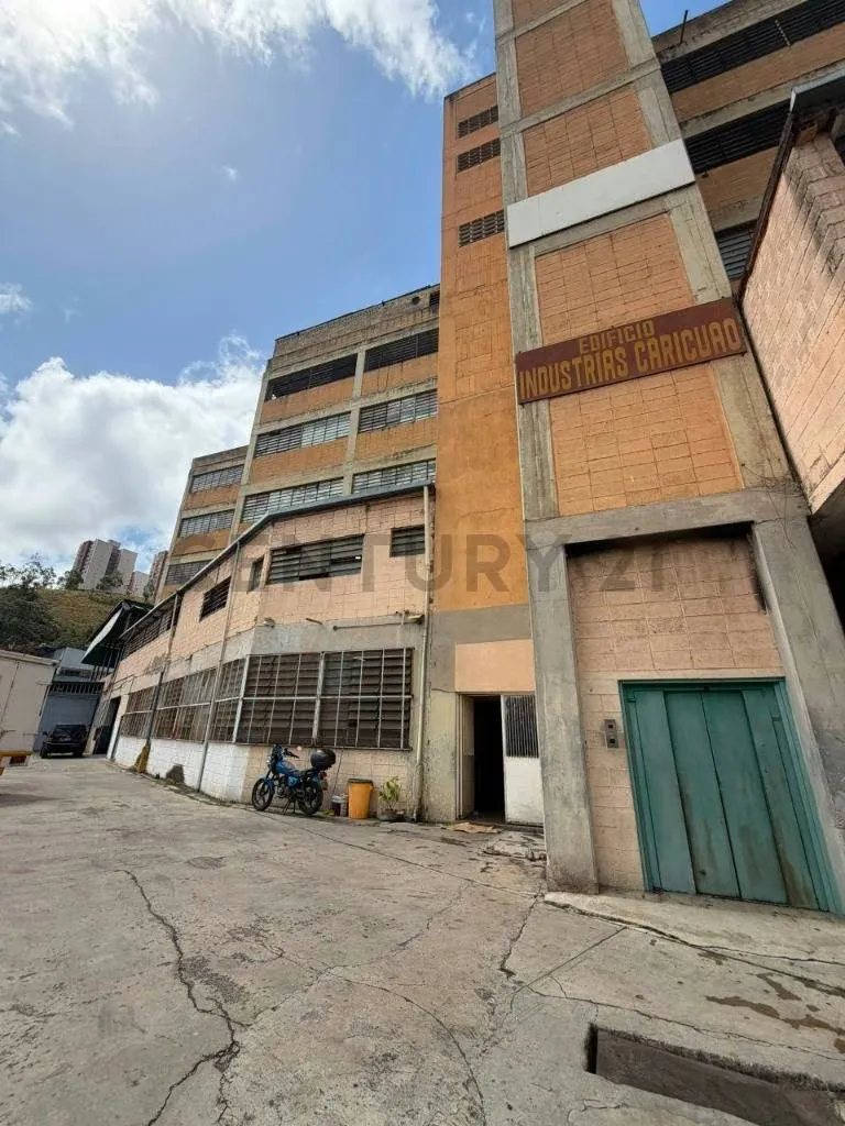 Excelente Planta Industrial de 1.537 m² en Ruiz Pineda, Caricuao - 26
