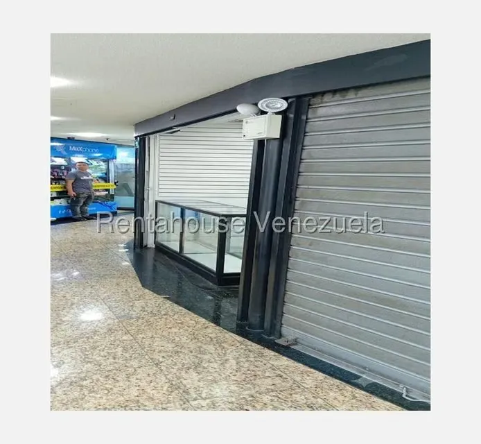 Local Comercial en Alquiler en El Recreo, Distrito Metropolitano - 2