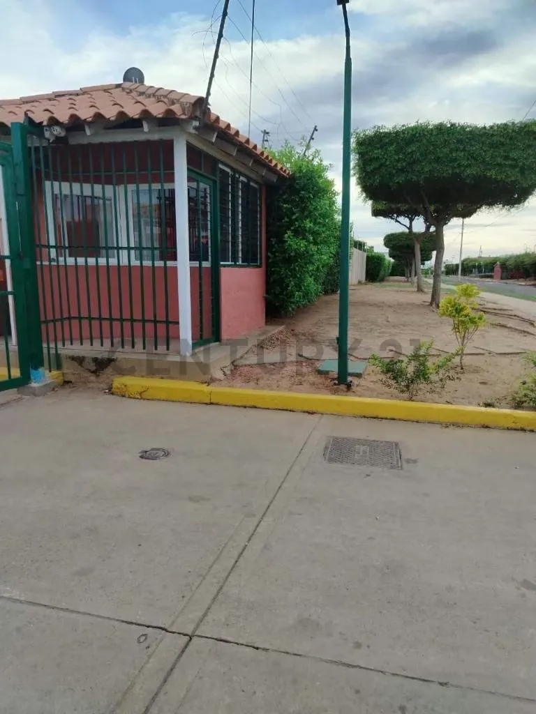 Townhouse en alquiler Urb. Caminos de La Lagunita III etapa Maracaibo Zulia - 2