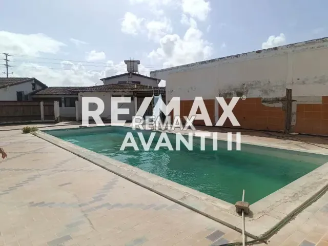 Casa en Venta, Urb. Santa Irene. - 11