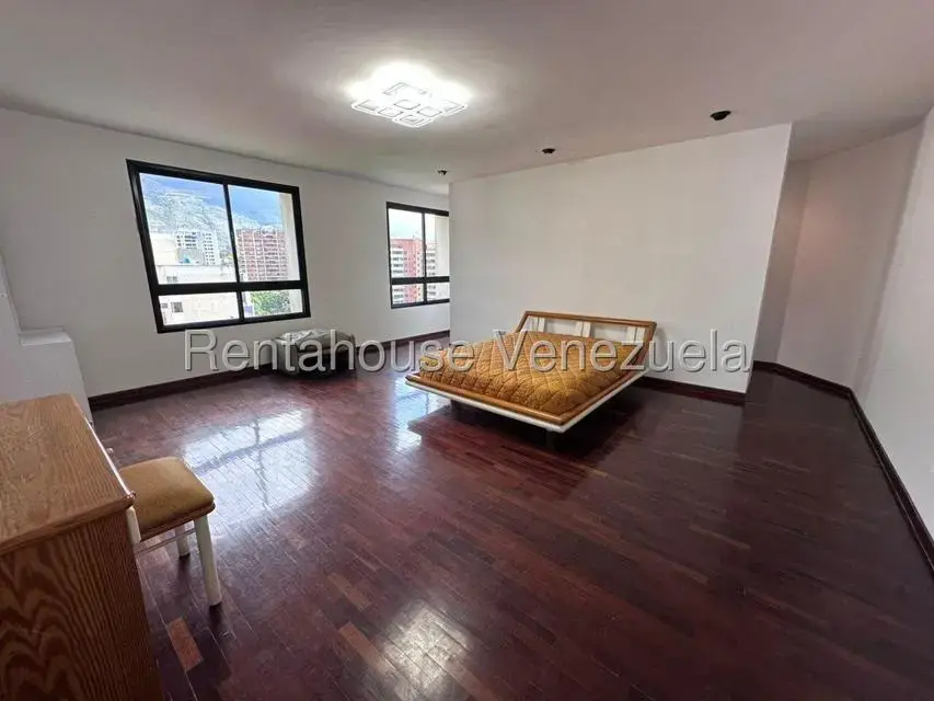 Apartamento (Penthouse) en Venta en La Florida, Distrito Metropolitano - 15