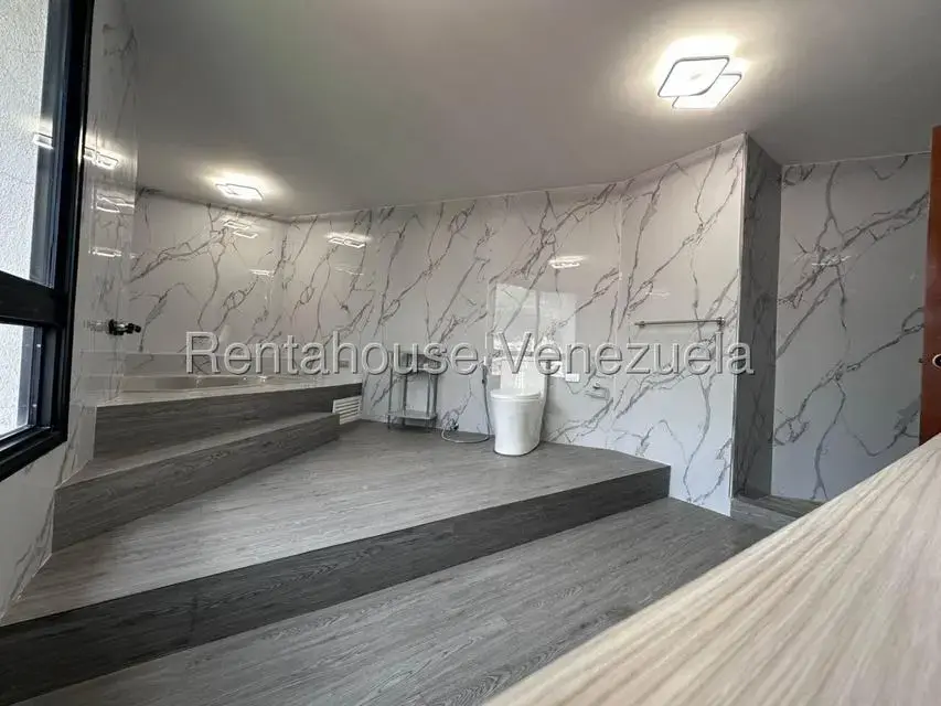 Apartamento (Penthouse) en Venta en La Florida, Distrito Metropolitano - 18